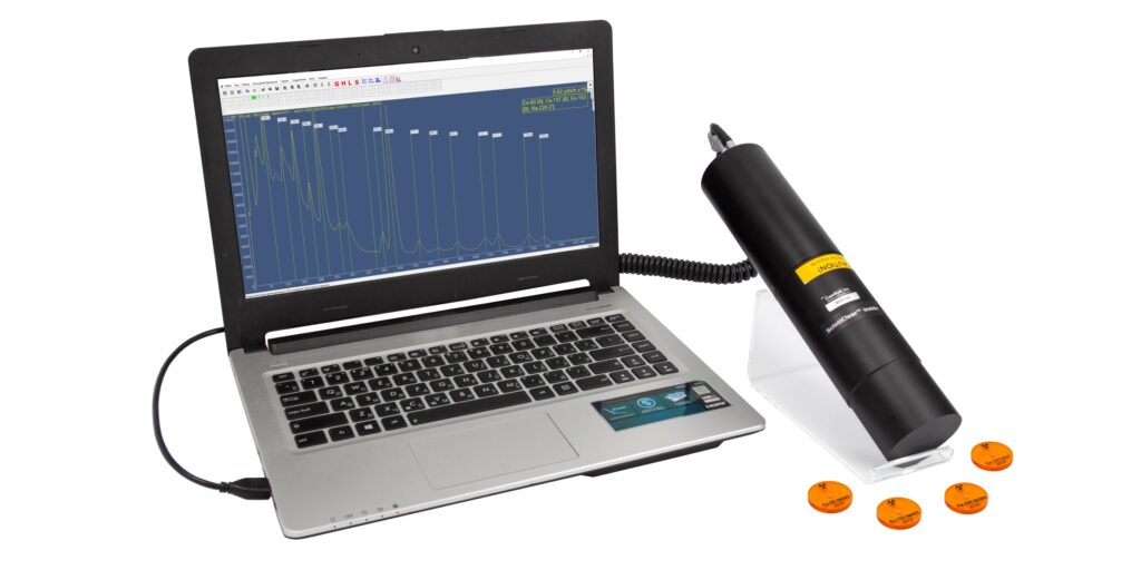 ScintiClear SrI2(Eu) scintillation gamma detector BDKG-05S connected to a laptop by USB interface